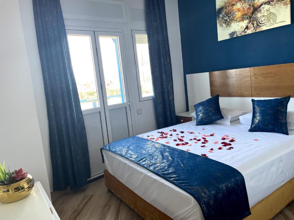 Hostal Mh Borj Martil Bagian luar foto