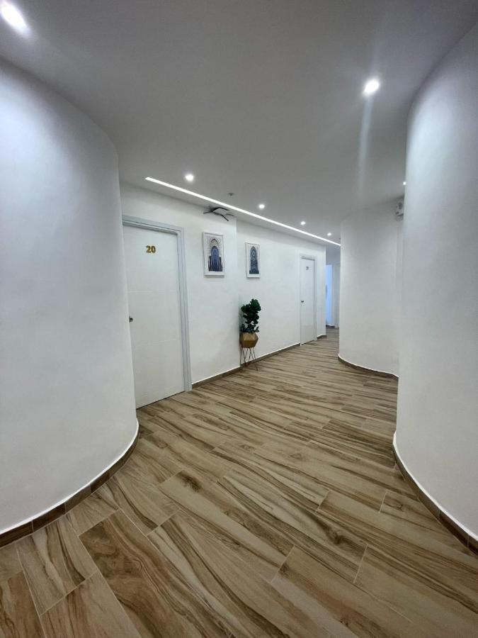 Hostal Mh Borj Martil Bagian luar foto