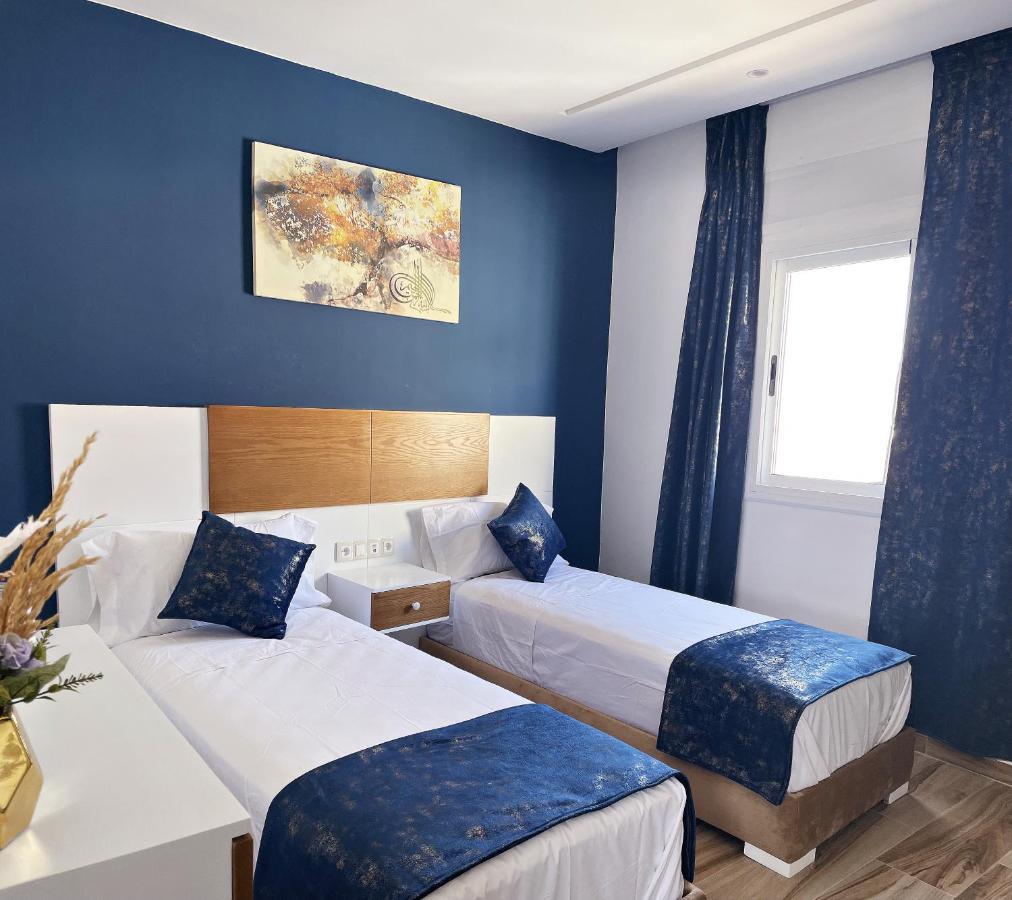 Hostal Mh Borj Martil Bagian luar foto