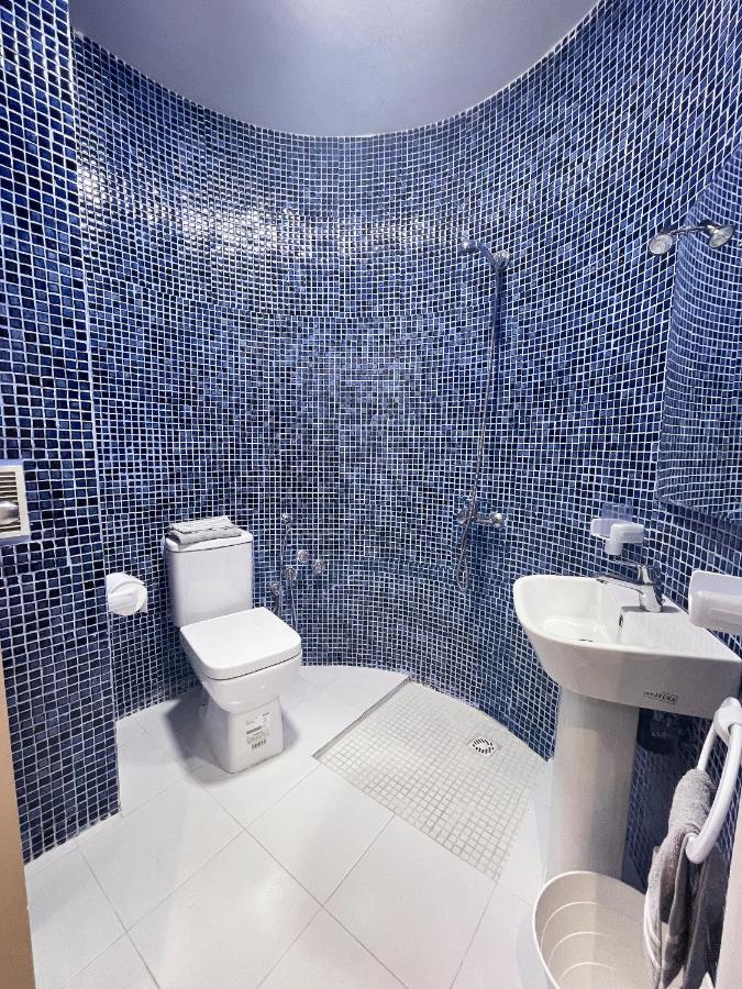 Hostal Mh Borj Martil Bagian luar foto