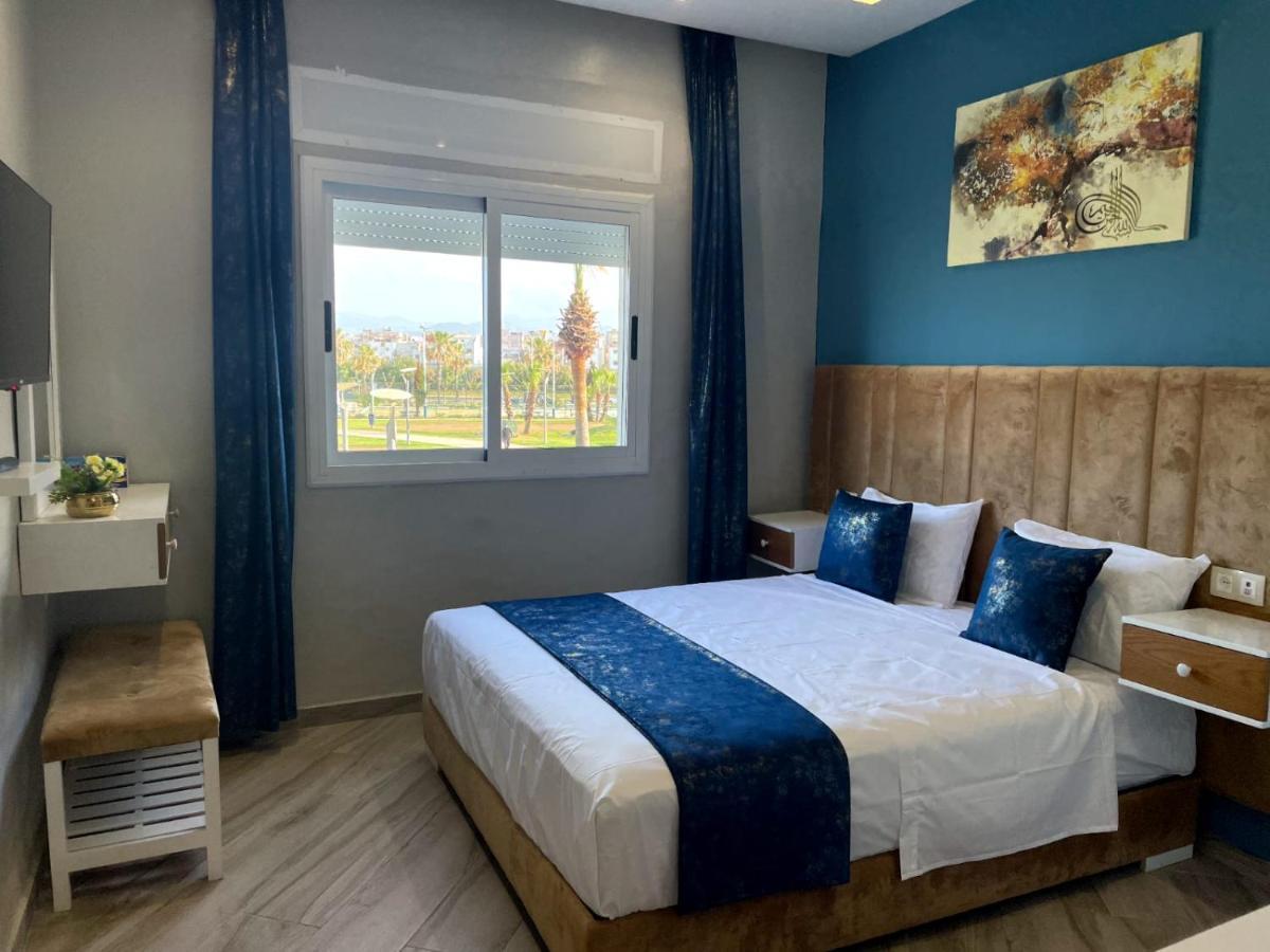Hostal Mh Borj Martil Bagian luar foto